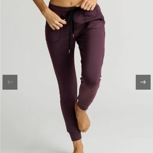 NWOT Zyia Plum Unwind Joggers - Large